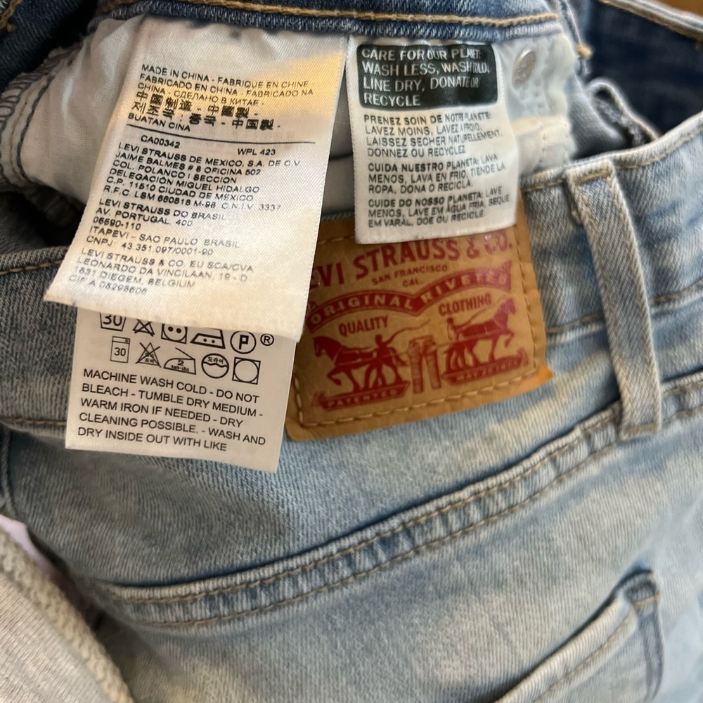 Levi’s High Rise Skinny Ripped Jeans - Picture 7 of 8